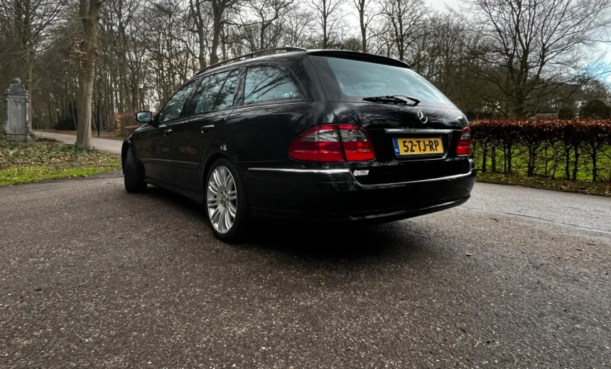 Mercedes-Benz E 200 2006 Gasoline Automatic Image 1