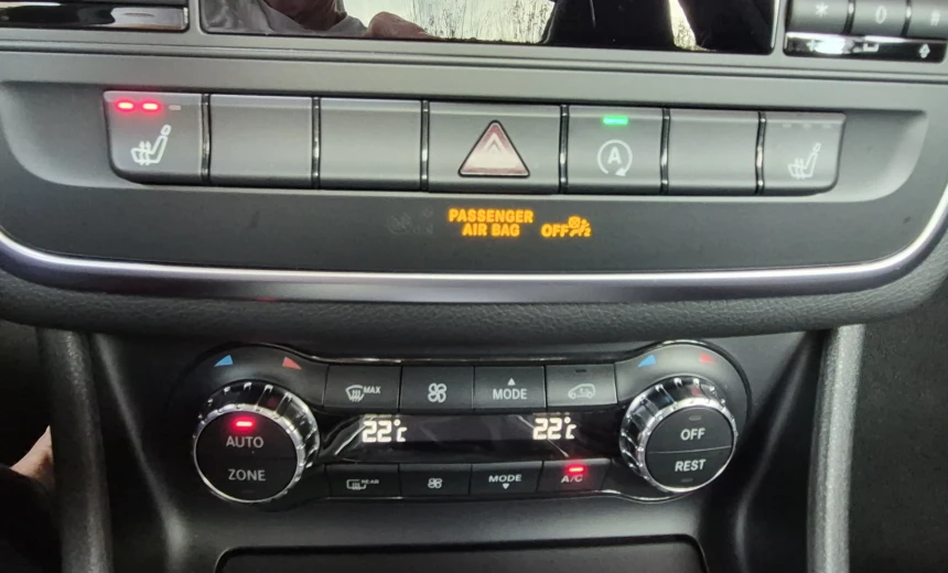 Mercedes-Benz GLA 200 2015 Diesel Manual Image 14