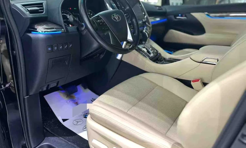 Toyota Alphard 2021 Hybrid Electric/Gasoline Automatic Image 6