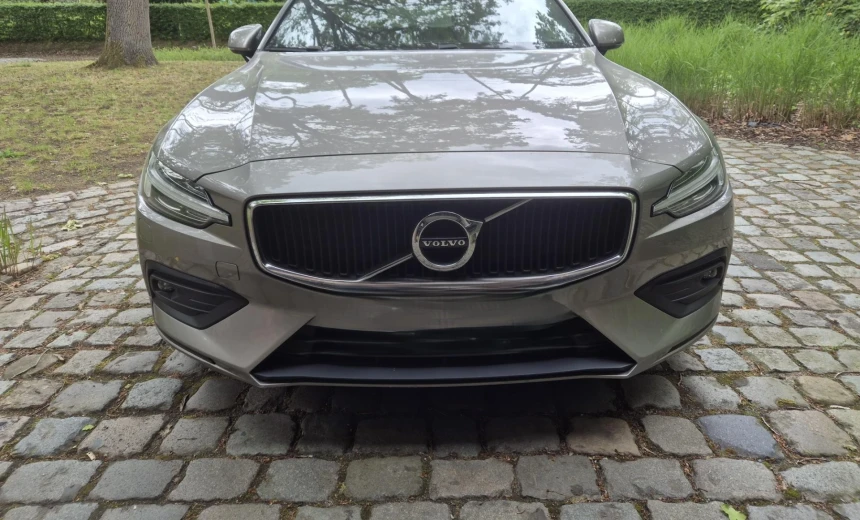 Volvo V60 2019 Diesel Automatic Image 11