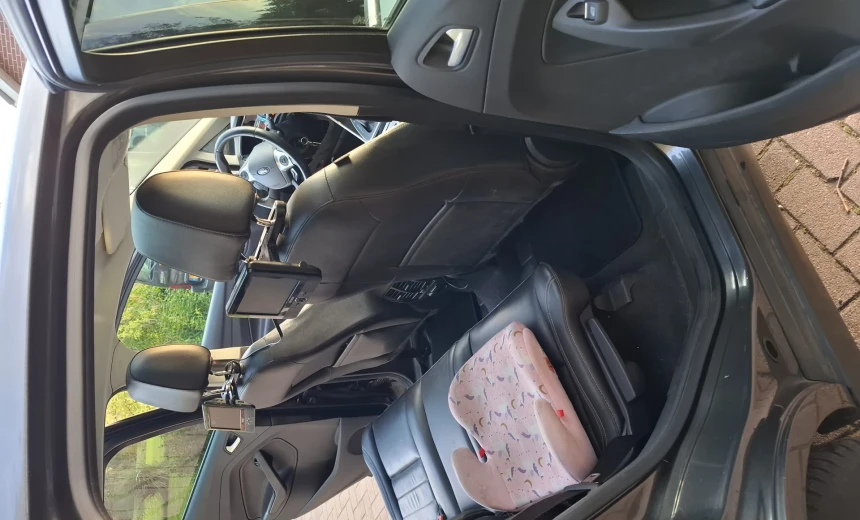 Ford C-Max 2015 Hybrid Electric/Gasoline Automatic Image 6