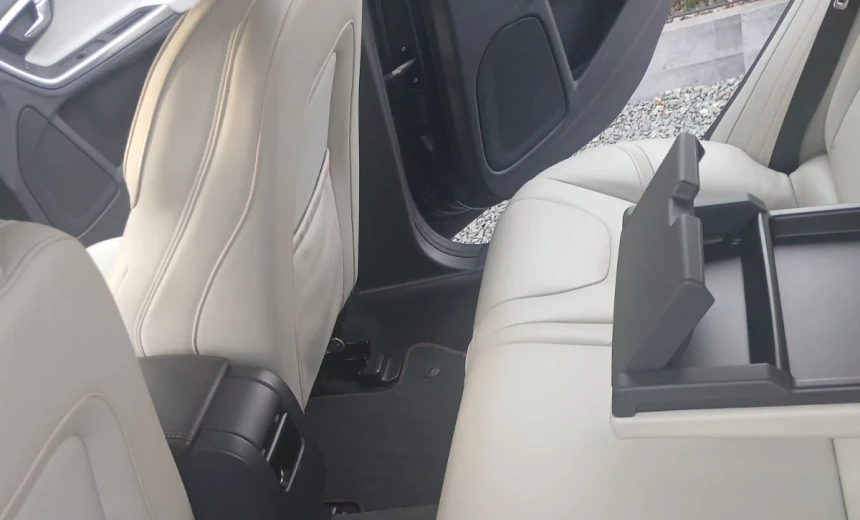 Volvo V60 2016 Diesel Manual Image 2