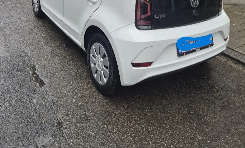 Volkswagen up! 2016 Gasoline Manual Image 6