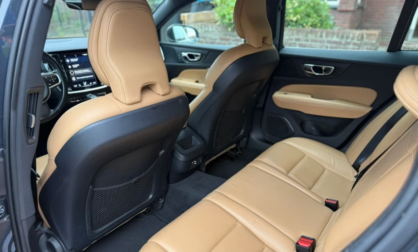 Volvo V60 2019 Diesel Automatic Image 6