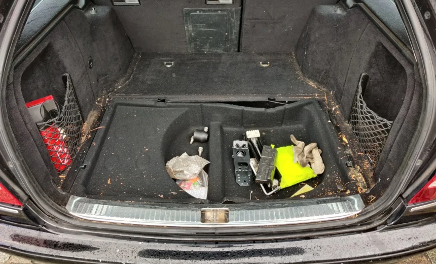 Mercedes-Benz C 200 2004 Diesel Manual Image 13