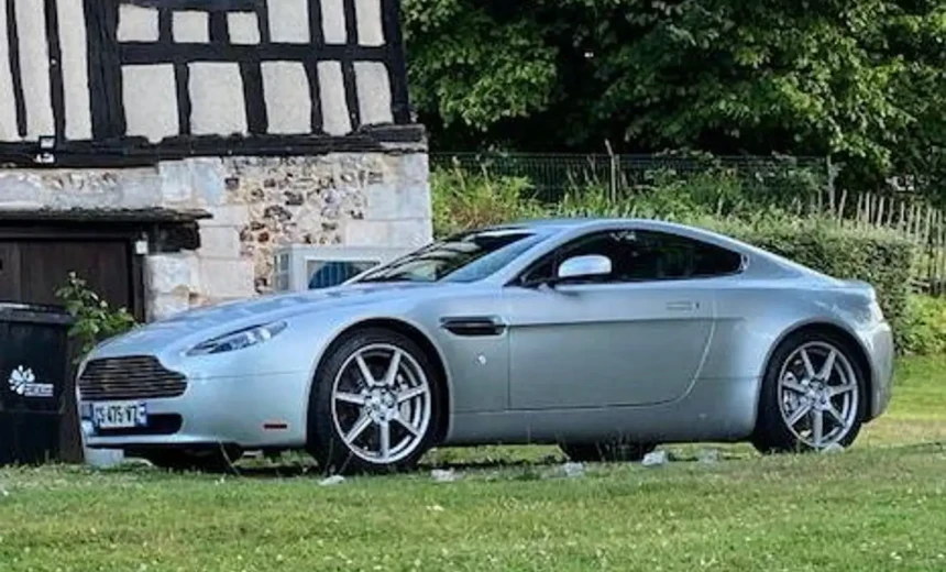 Aston Martin Vantage 2007 Gasoline Automatic Image 0