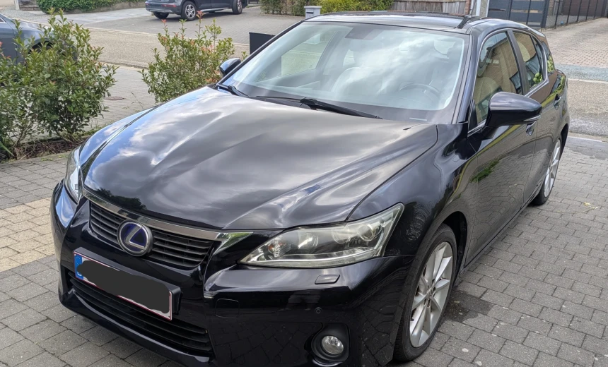 Lexus CT 200h 2011 Hybrid Electric/Gasoline Automatic Image 8