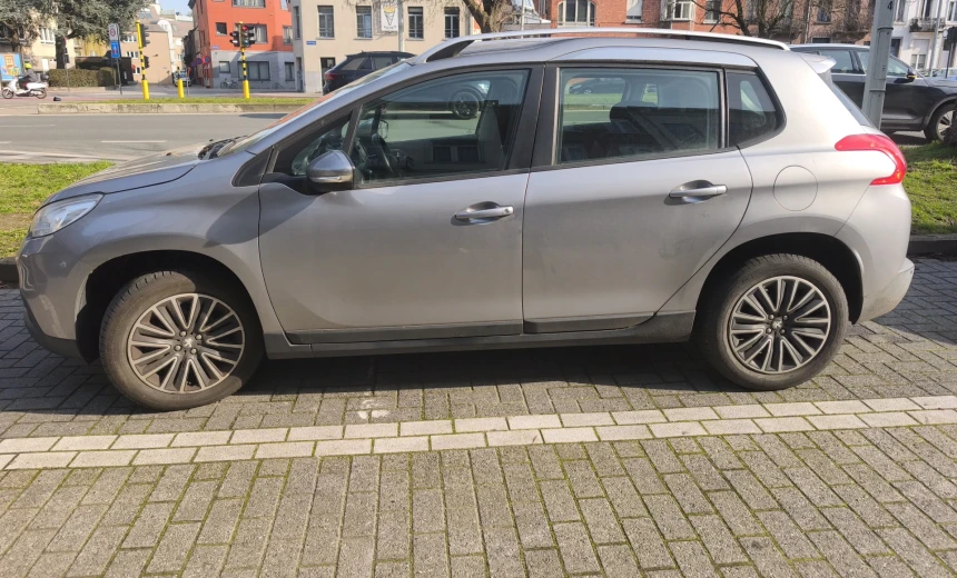 Peugeot 2008 2015 Gasoline Manual Image 11