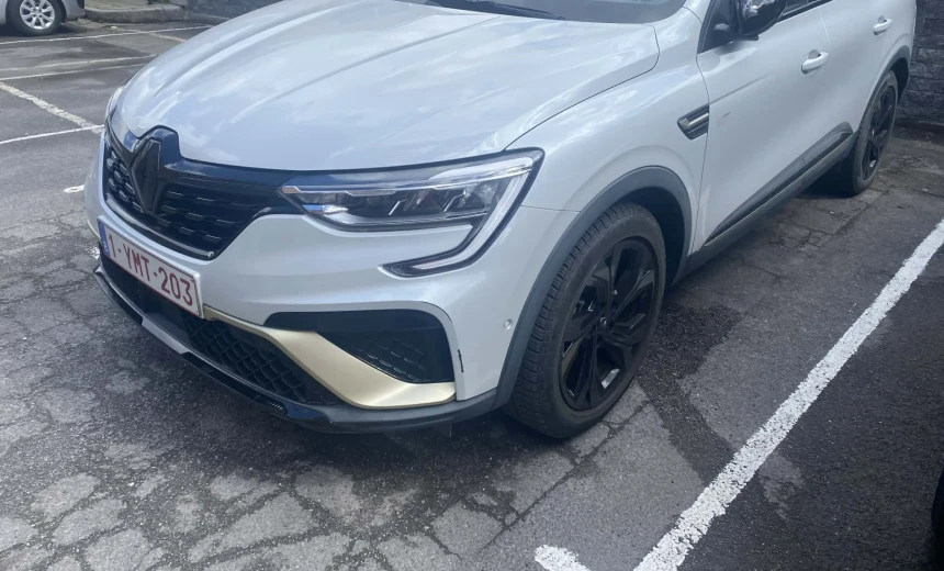 Renault Arkana 2023 Hybrid Electric/Gasoline Automatic Image 13