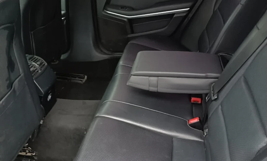 Mercedes-Benz E 200 2011 Diesel Automatic Image 9