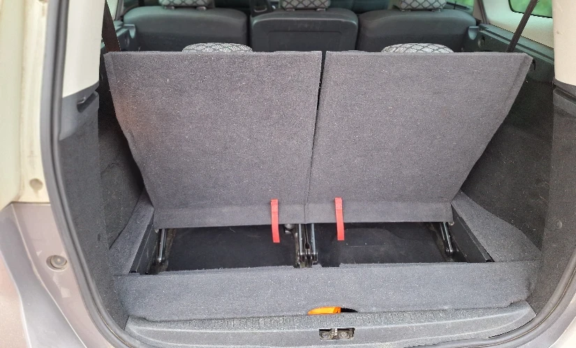 Renault Grand Scenic 2011 Diesel Manual Image 7