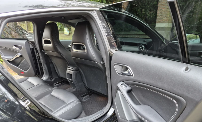 Mercedes-Benz CLA 200 2018 Diesel Automatic Image 2