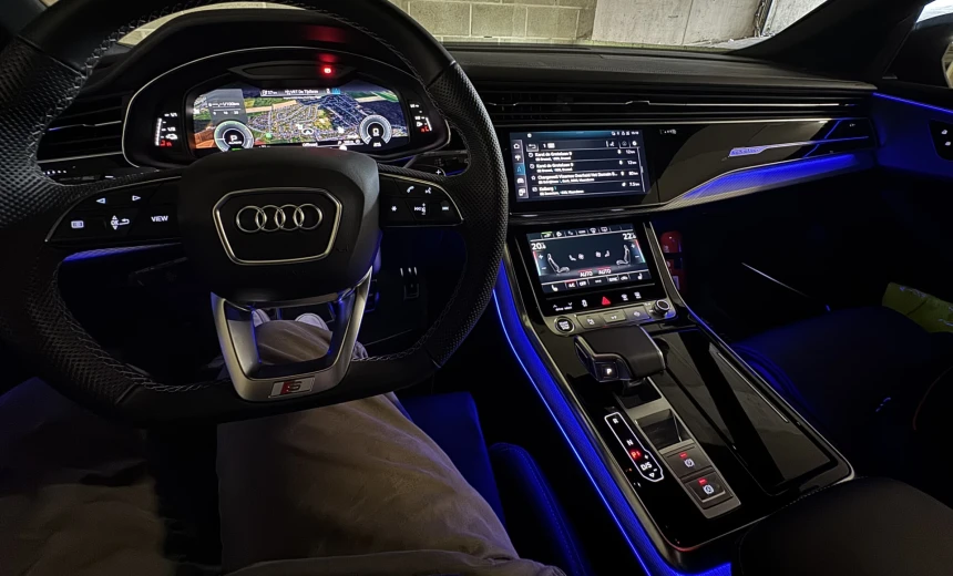 Audi Q8 2024 Hybrid Electric/Gasoline Automatic Image 11