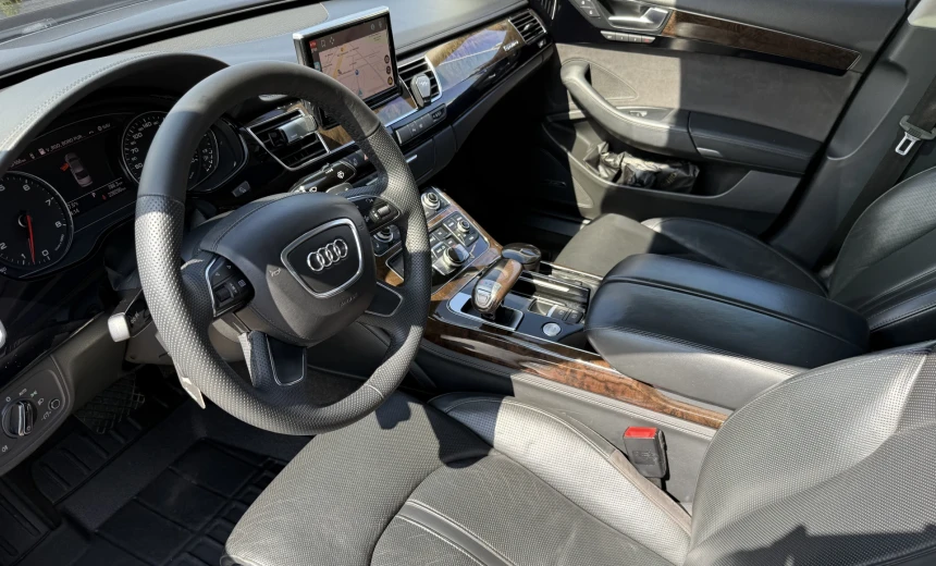 Audi A8 2011 Gasoline Automatic Image 7