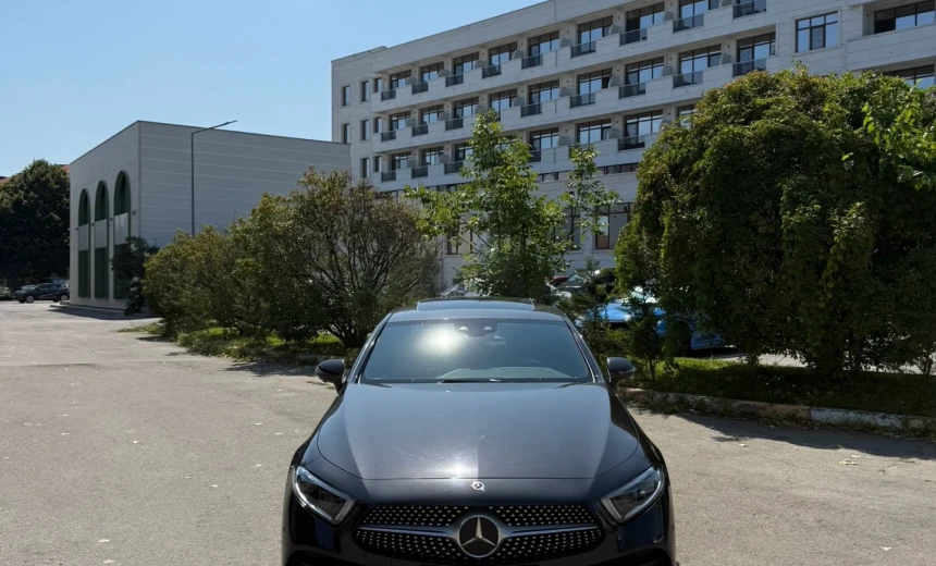 Mercedes-Benz CLS 300 2018 Diesel Automatic Image 2