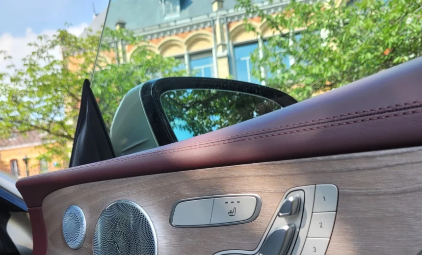 Mercedes-Benz E 300 2017 Gasoline Automatic Image 4