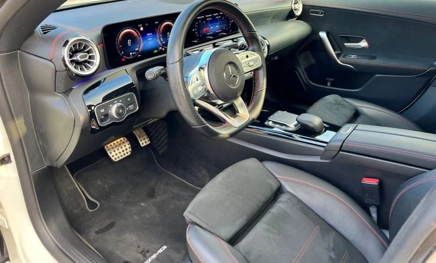 Mercedes-Benz CLA 250 2020 Hybrid Electric/Gasoline Automatic Image 6