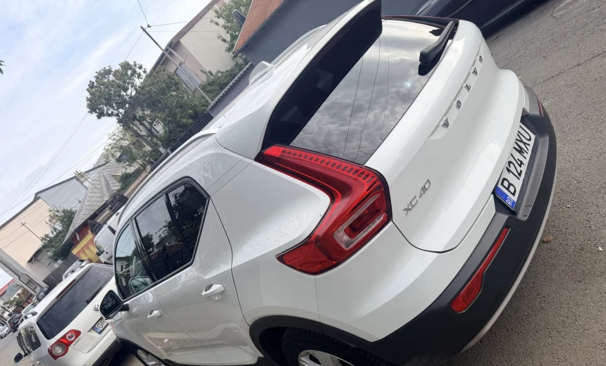 Volvo XC40 2021 Gasoline Automatic Image 5