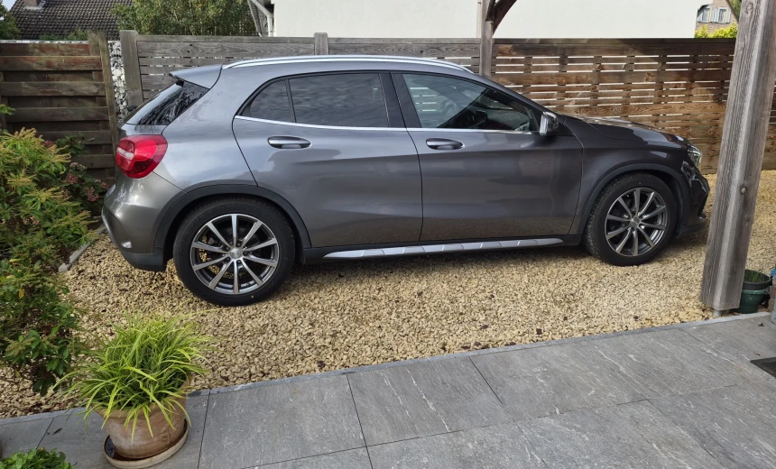 Mercedes-Benz GLA 200 2015 Diesel Manual Image 0