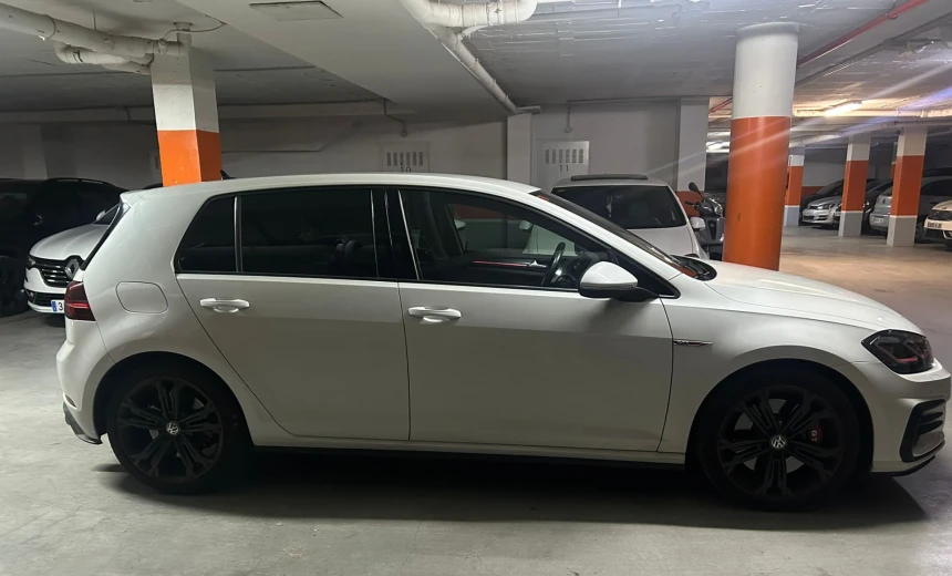 Volkswagen Golf GTI 2017 Gasoline Automatic Image 13