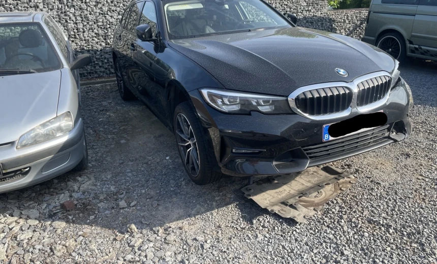BMW 330 2021 Hybrid Electric/Gasoline Automatic Image 2