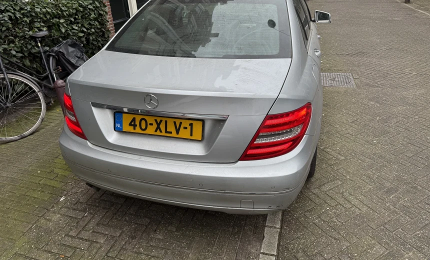 Mercedes-Benz C 180 2011 LPG Manual Image 3