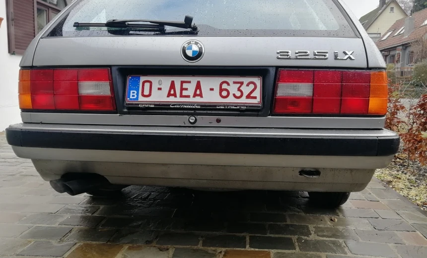 BMW 325 1988 Gasoline Automatic Image 3