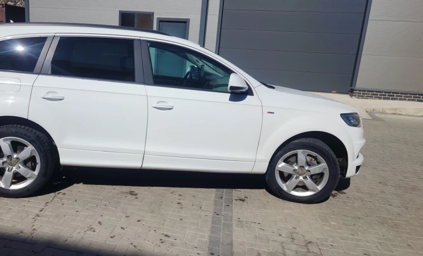 Audi Q7 2011 Diesel Automatic Image 6