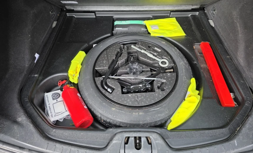 Volvo V60 2018 Gasoline Automatic Image 12