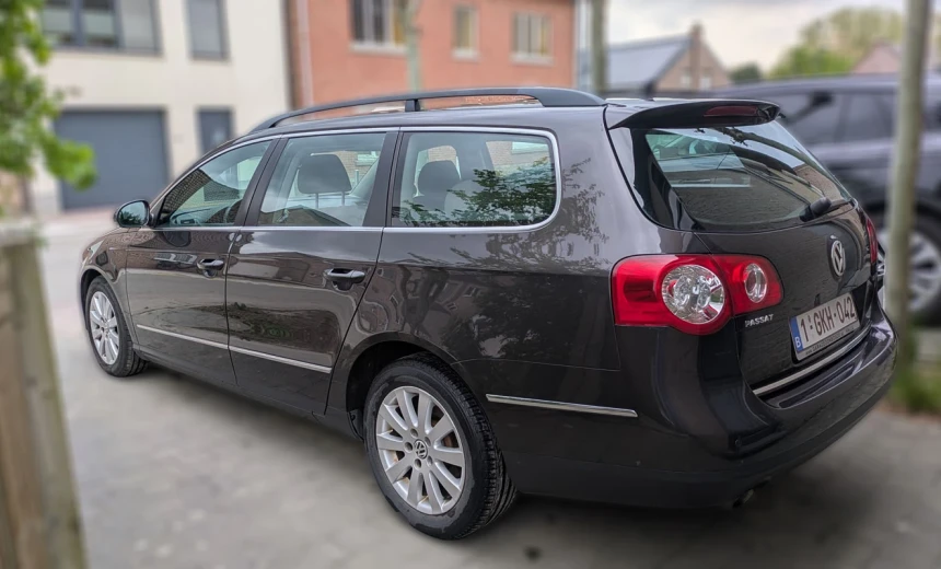 Volkswagen Passat Variant 2010 Diesel Manual Image 2
