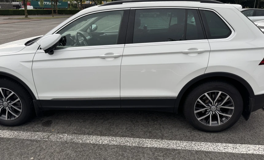 Volkswagen Tiguan 2016 Gasoline Automatic Image 0
