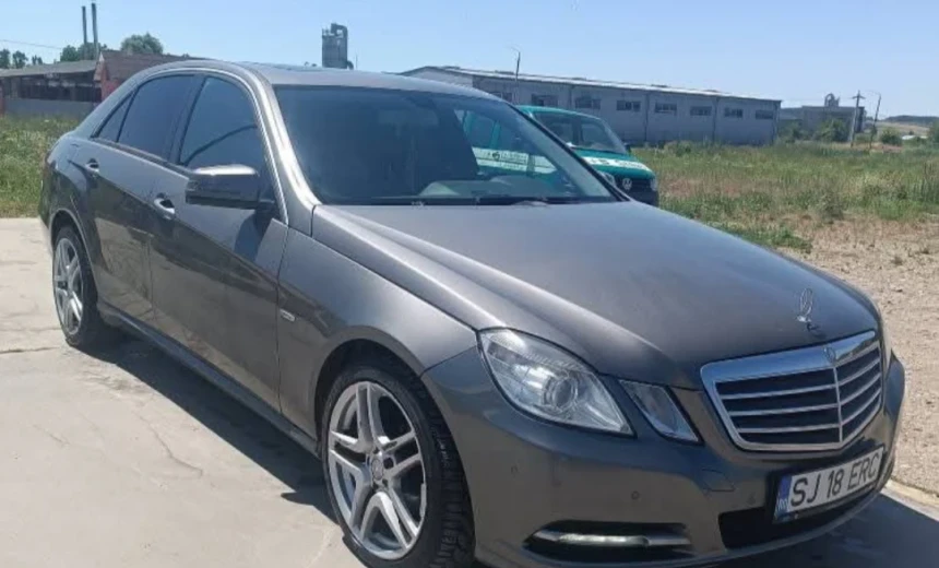 Mercedes-Benz E 200 2011 Diesel Automatic Image 4