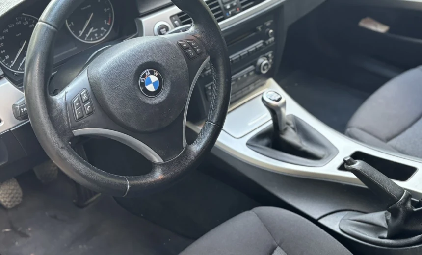 BMW 318 2009 Gasoline Manual Image 9