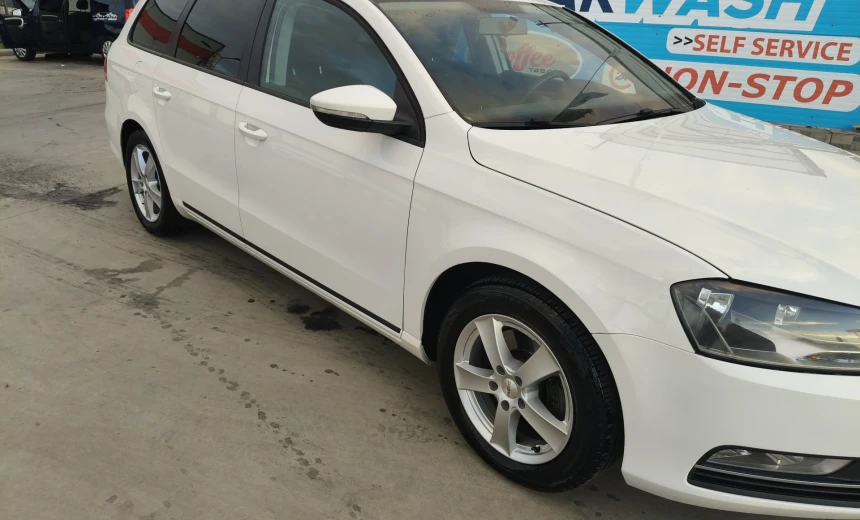 Volkswagen Passat Variant 2014 Diesel Manual Image 8