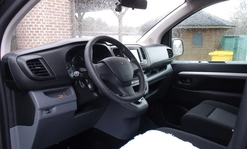 Peugeot Expert 2021 Diesel Automatic Image 4