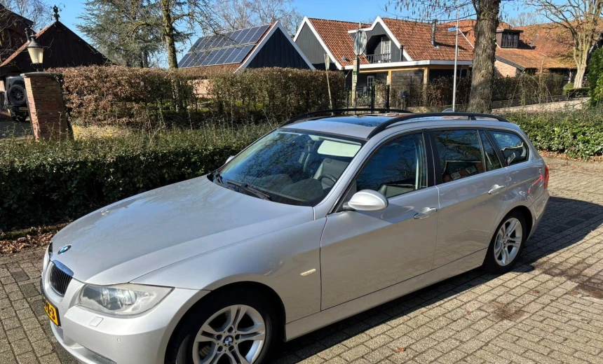 BMW 325 2008 Gasoline Automatic Image 4