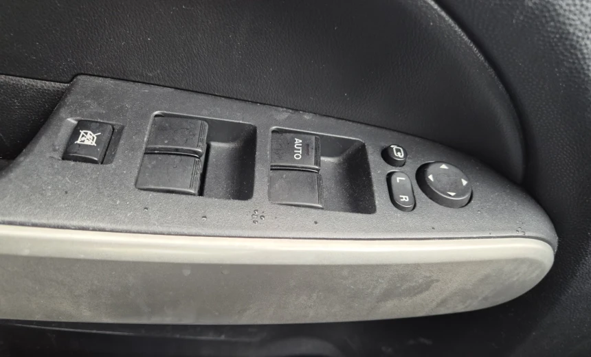 Mazda 2 2008 Gasoline Manual Image 5