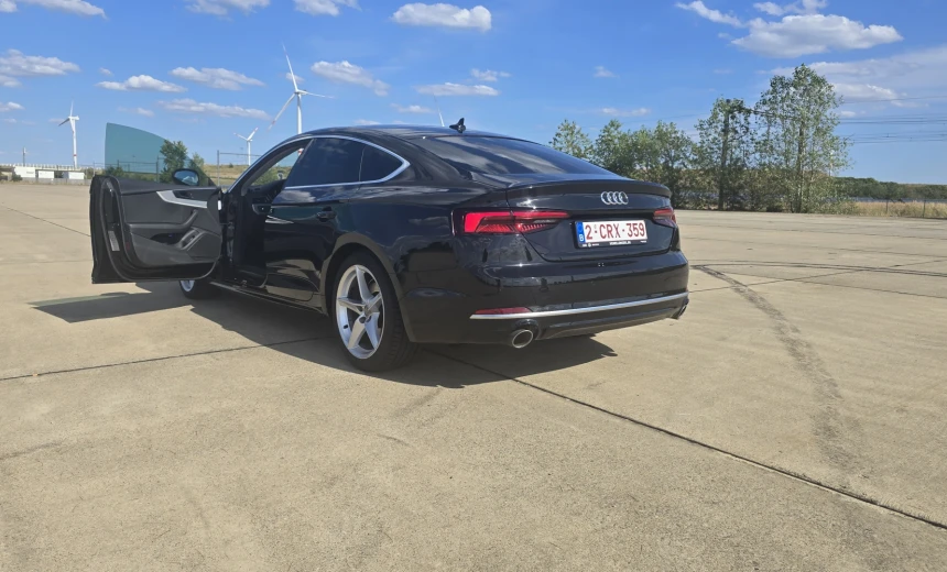Audi A5 2019 Hybrid Electric/Gasoline Automatic Image 10