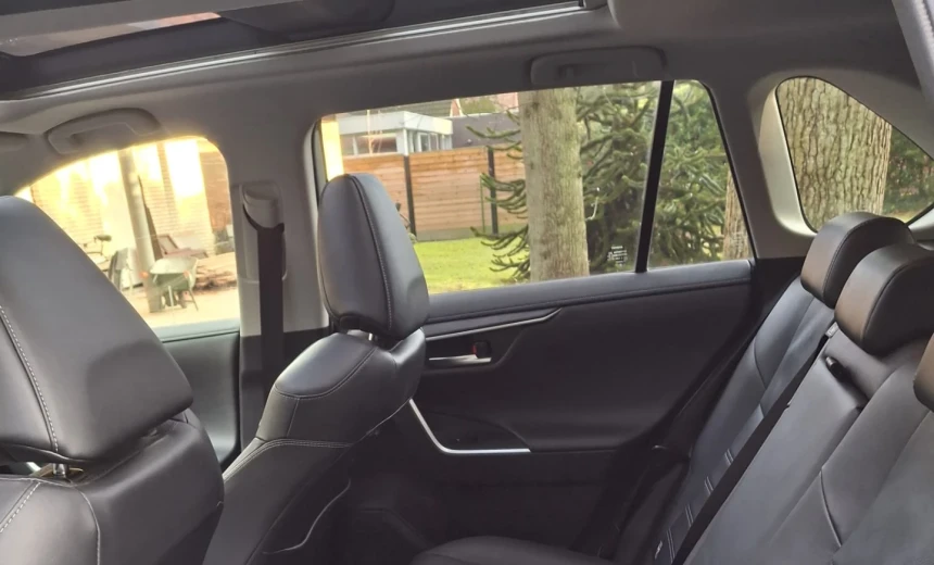 Toyota RAV 4 2020 Hybrid Electric/Gasoline Automatic Image 5