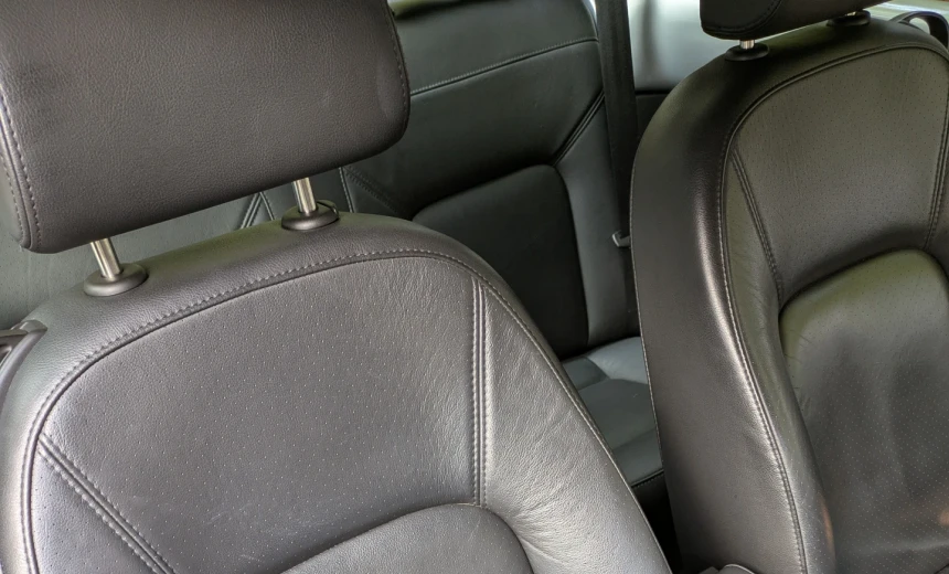 Volkswagen New Beetle 2011 Gasoline Manual Image 8