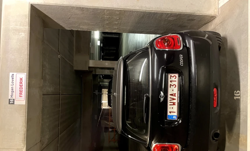 MINI Cooper 2016 Gasoline Manual Image 2