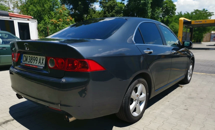 Honda Accord 2003 Gasoline Manual Image 3
