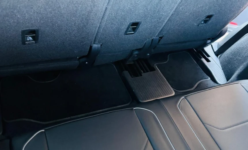 Volkswagen Tiguan Allspace 2020 Gasoline Automatic Image 12