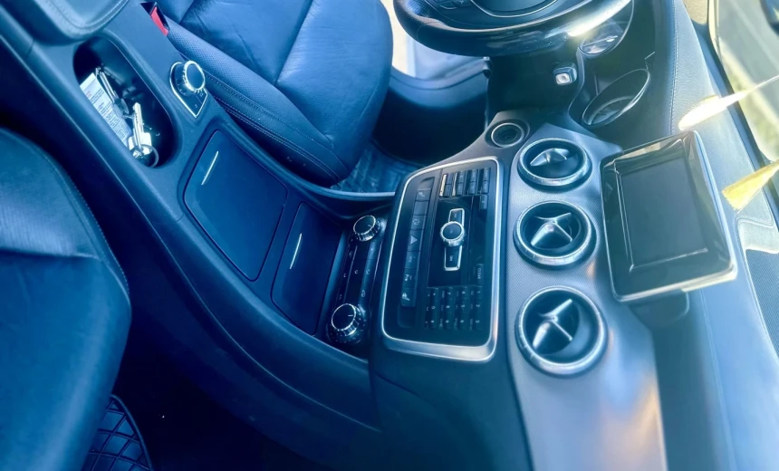 Mercedes-Benz CLA 220 2013 Diesel Automatic Image 1