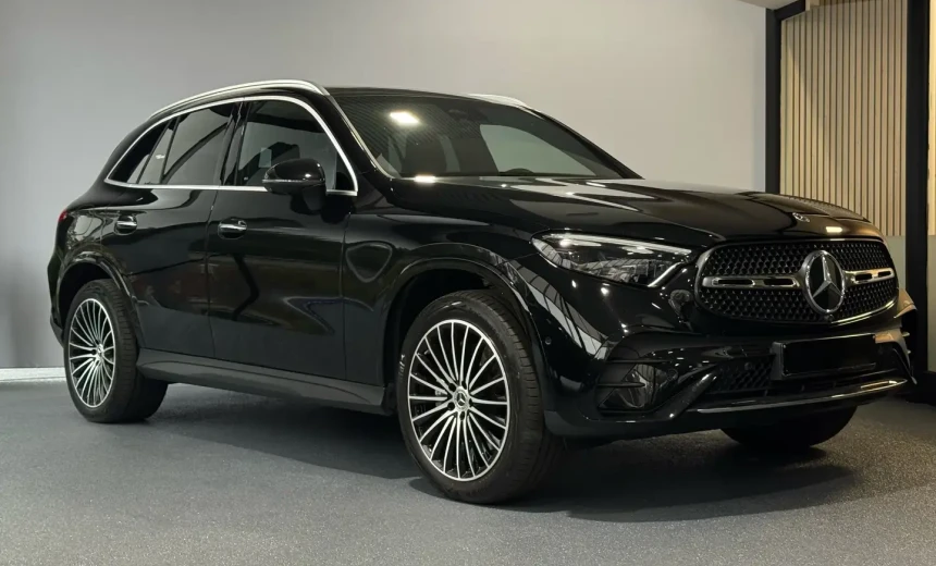 Mercedes-Benz GLC 300 2023 Hybrid Electric/Diesel Automatic Image 0