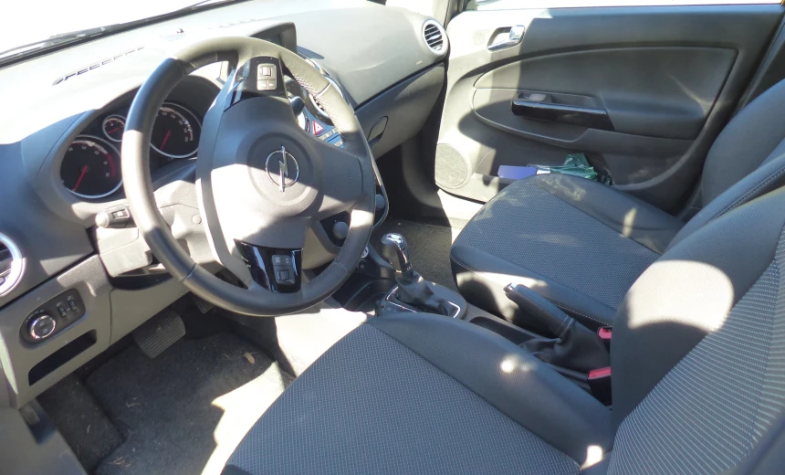 Opel Corsa 2010 Gasoline Automatic Image 4