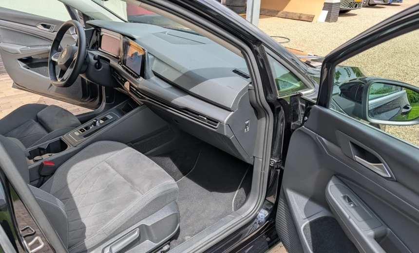 Volkswagen Golf GTD 2021 Hybrid Electric/Gasoline Automatic Image 13