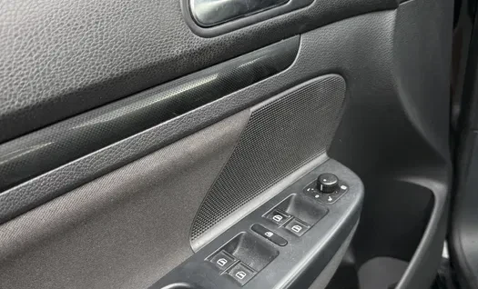 Volkswagen Golf 2011 Diesel Manual Image 3