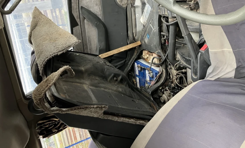 Mitsubishi Delica 1991 Diesel Automatic Image 18