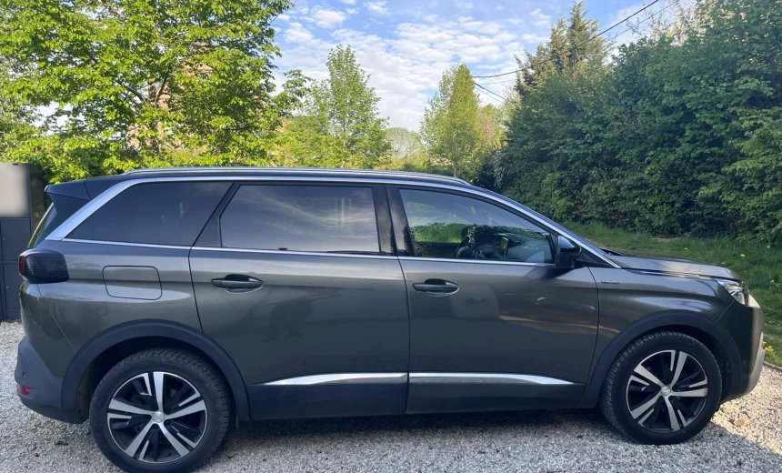 Peugeot 5008 2019 Gasoline Automatic Image 1